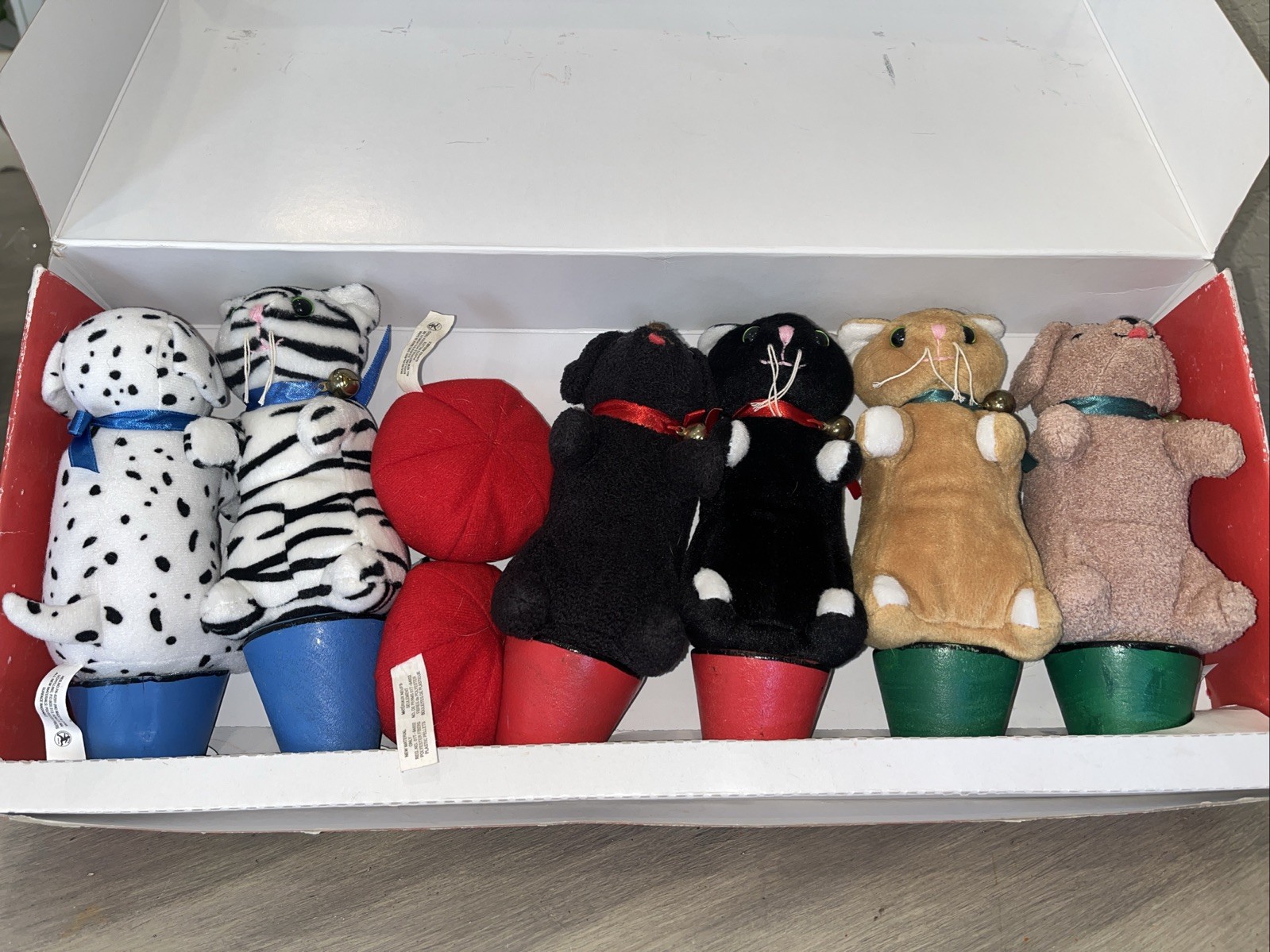 Vtg Schylling Bowling Pets Game 6 Colorful Plush Dogs/Cats RETRO Original Box