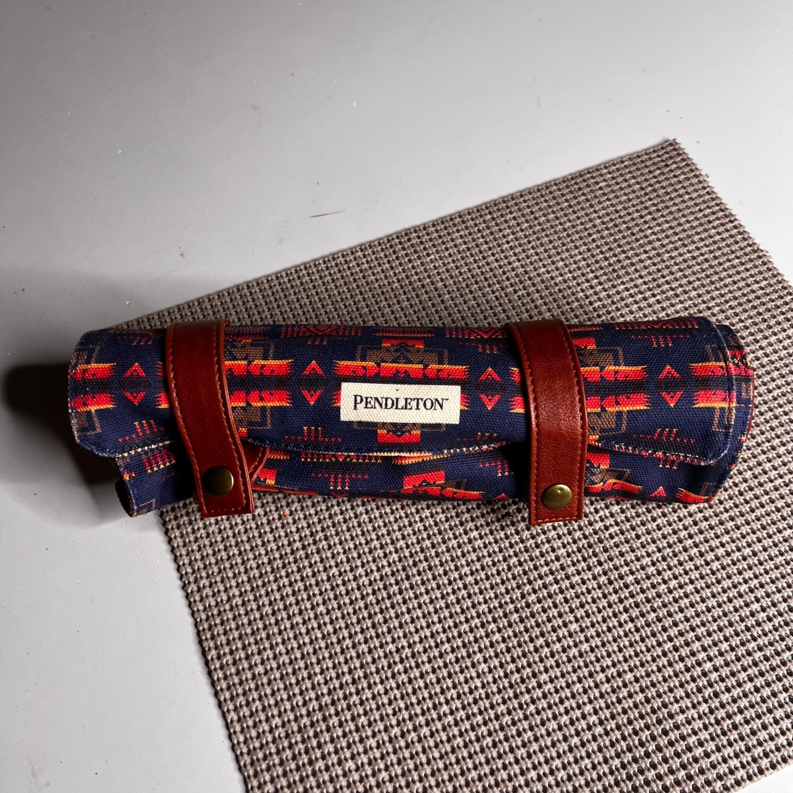 Pendleton Travel Chess & Checkers Set Roll-Up Canvas Board Game Blue Red NEW