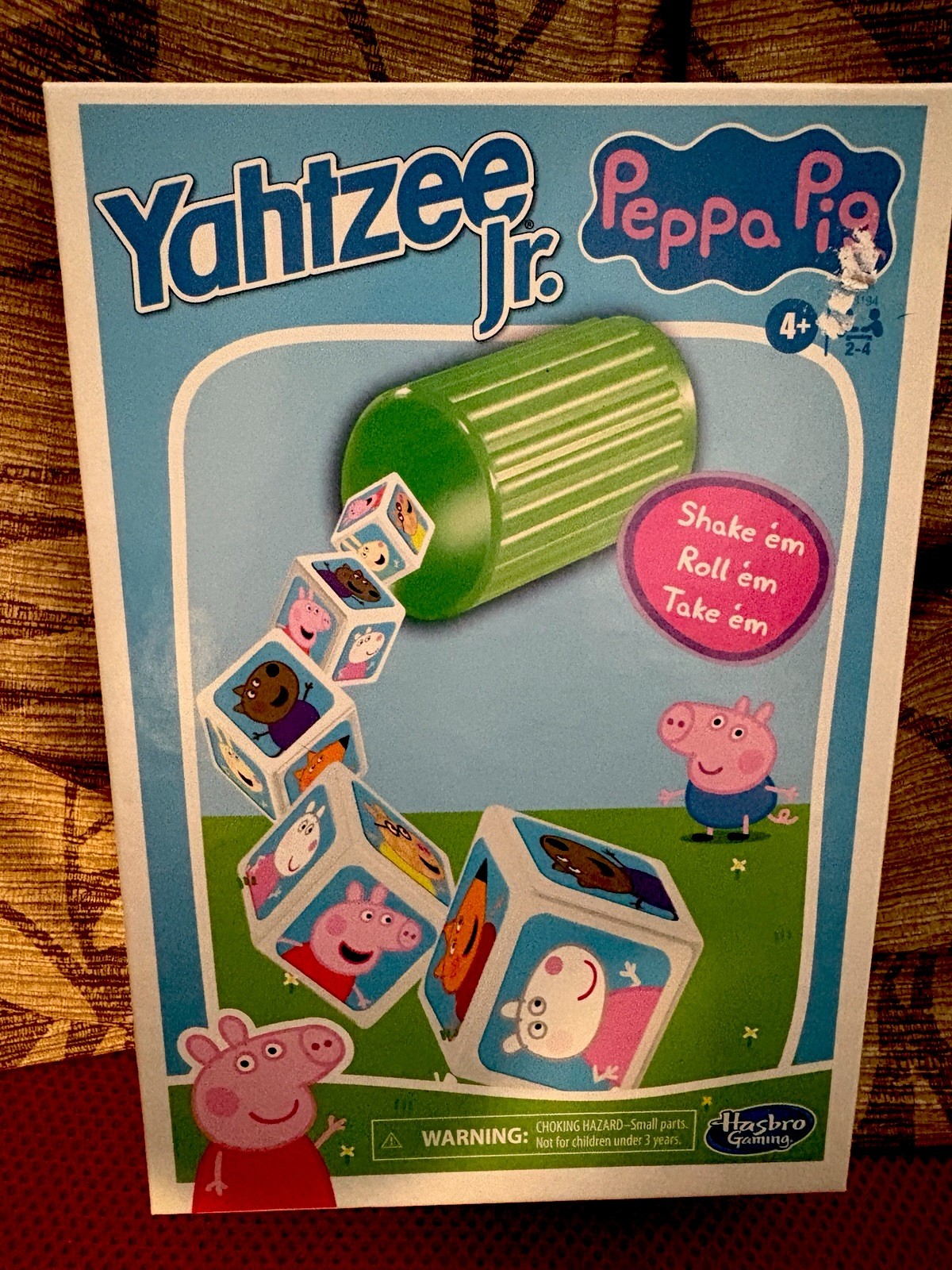 Hasbro Gaming Yahtzee Jr.: Peppa Pig Edition Board Game for Kids Ages 4 and Up,