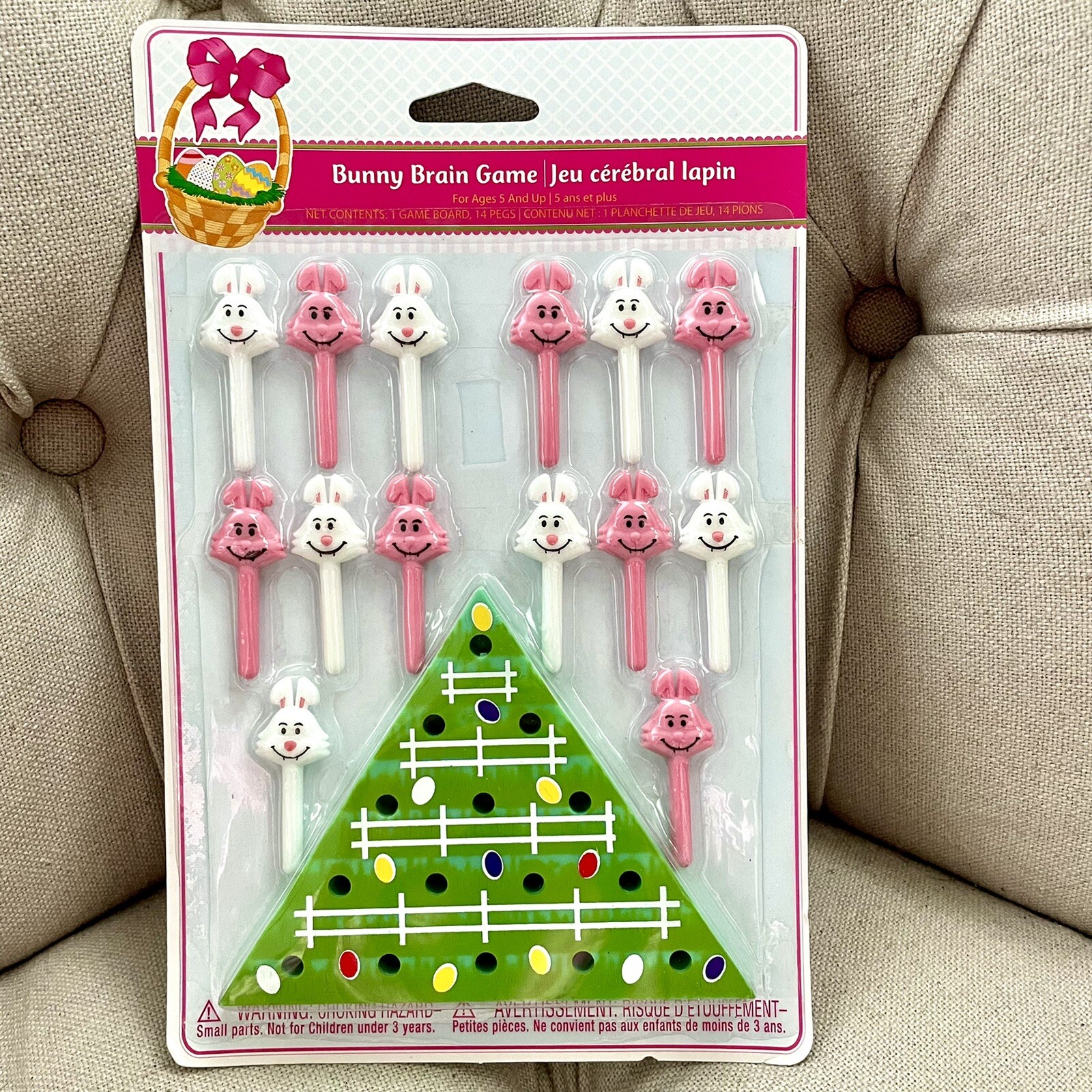 NEW Kids Game Bunny Brain Easter Bunny Hop Game Peg Board Game Vintage Game
