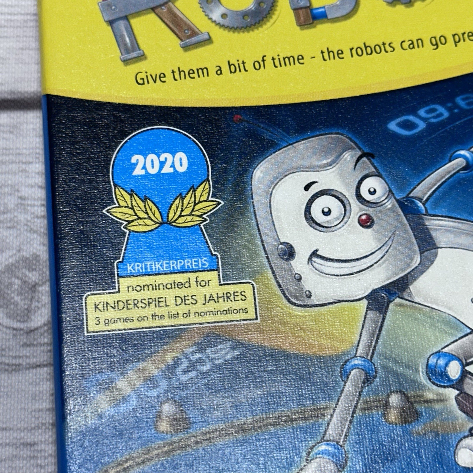Robots Mini board Game. 2020 Kinderspiel Des Jahres Nominee 15 Minutes To Play