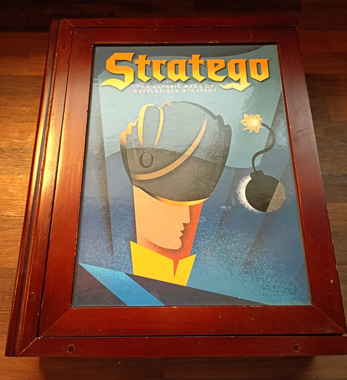 VTG Stratego Bookshelf Game Edition – Wooden Collector Case – Classic Retro Game