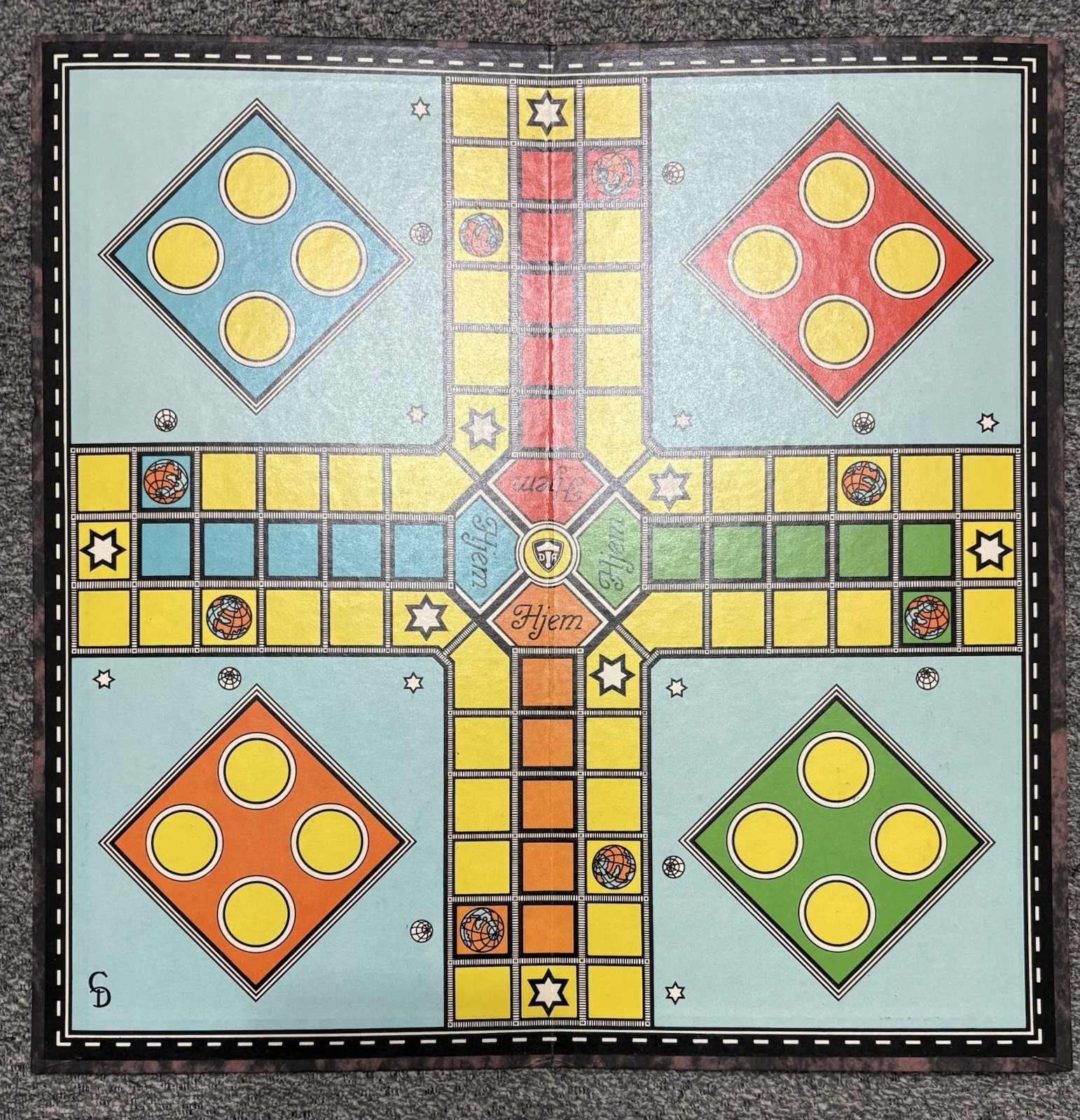 Vtg 20 Piece Ludo Foldable Board Game With Danish? Instructions In Original Box