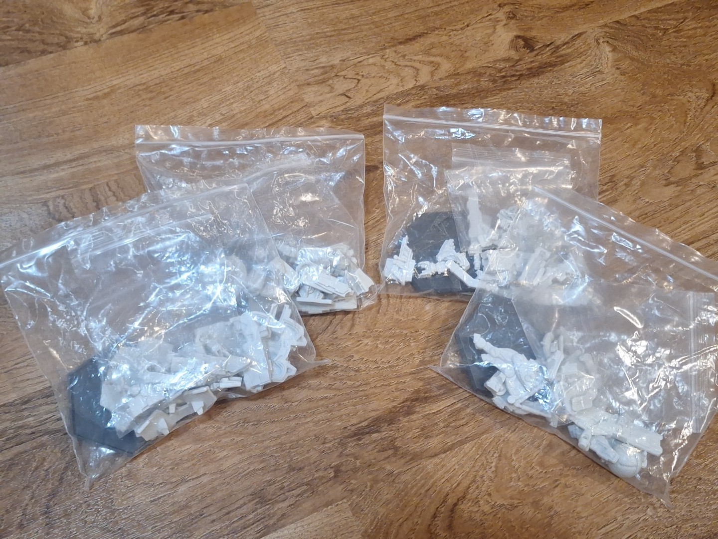 Cryptozoic GKR Heavy Hitters Painters Edition Unassembled Models
