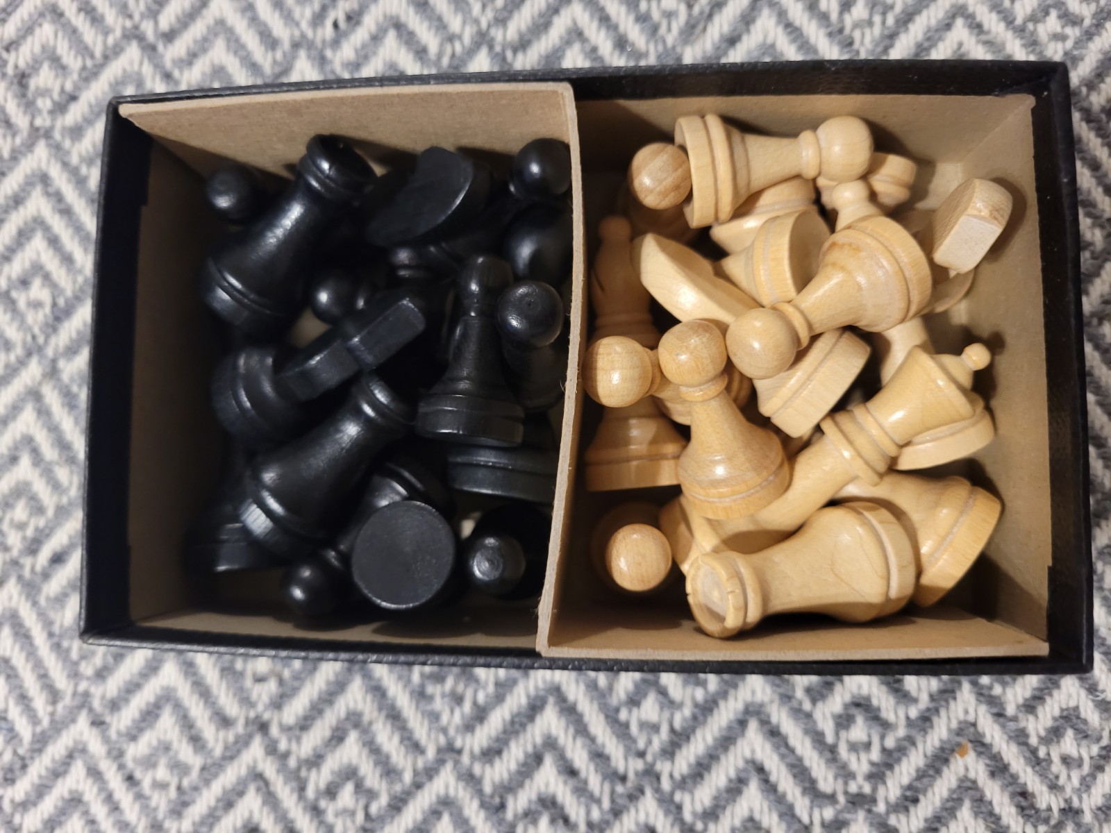 Vintage 1950s Chessman Pieces Milton Bradley Original Box And Instructions
