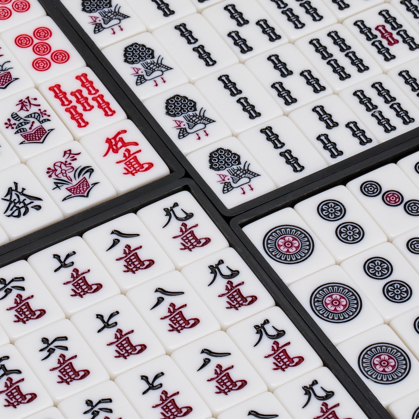 Japanese Riichi Mahjong Set with Standard Size Tiles and Black Vinyl Case