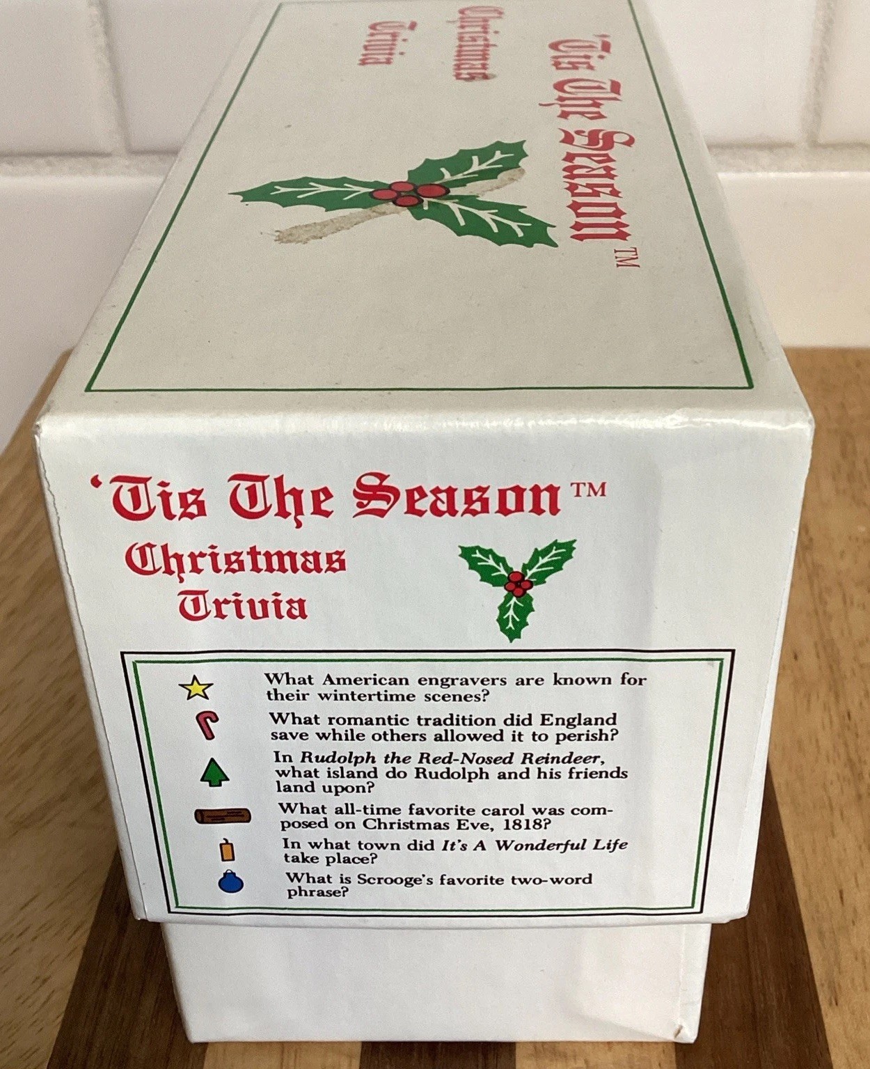 Vtg Christmas Holiday Trivia Family Game Retro Tis The Season Cards USA