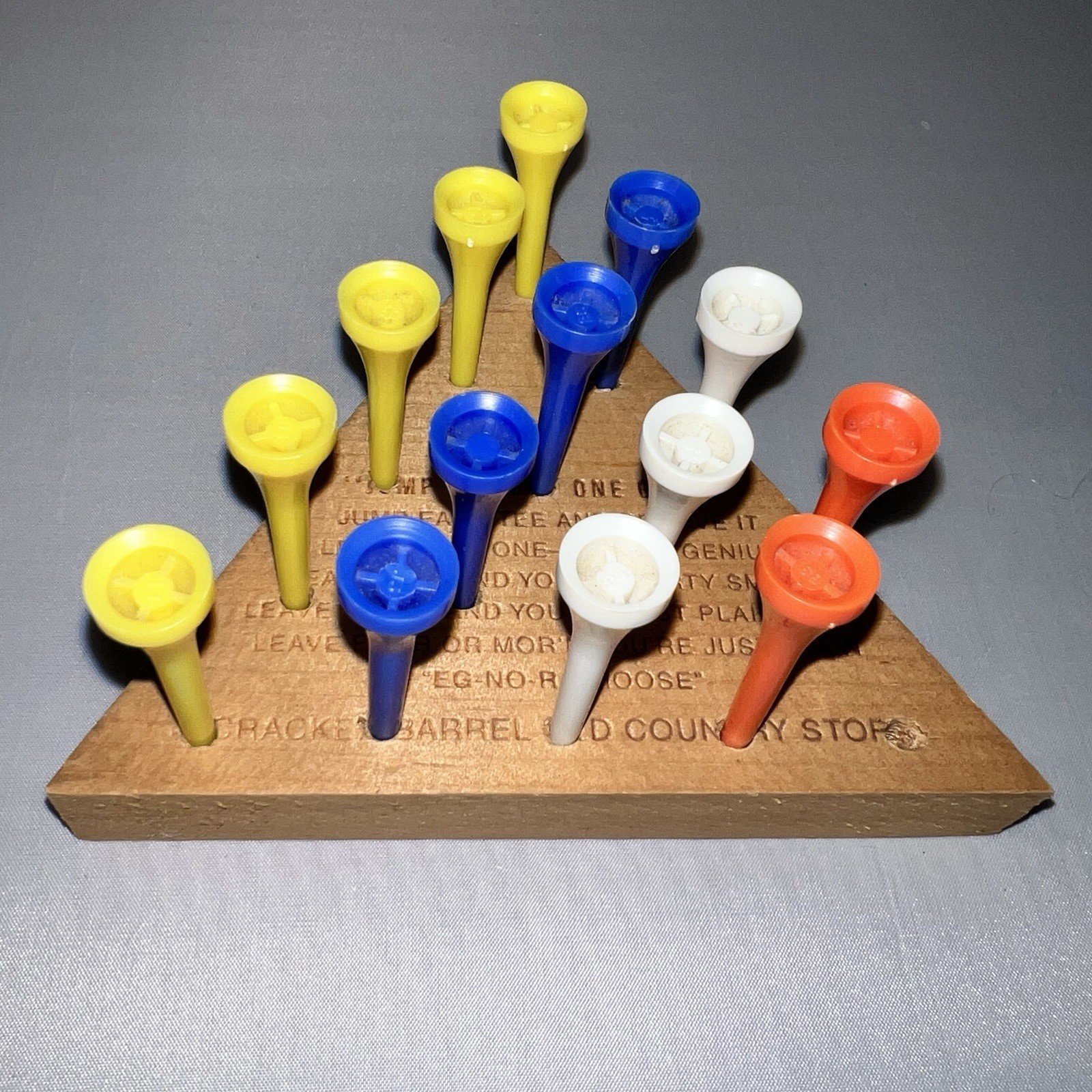 Cracker Barrel Peg Game Triangular Wooden Puzzle Brain Teaser Table Golf Tees