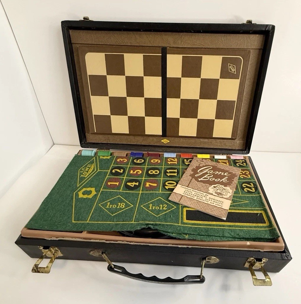 1944 E.S. Lowe Family Fun Board Gambling Casino Games Set Suitcase INCOMPLETE