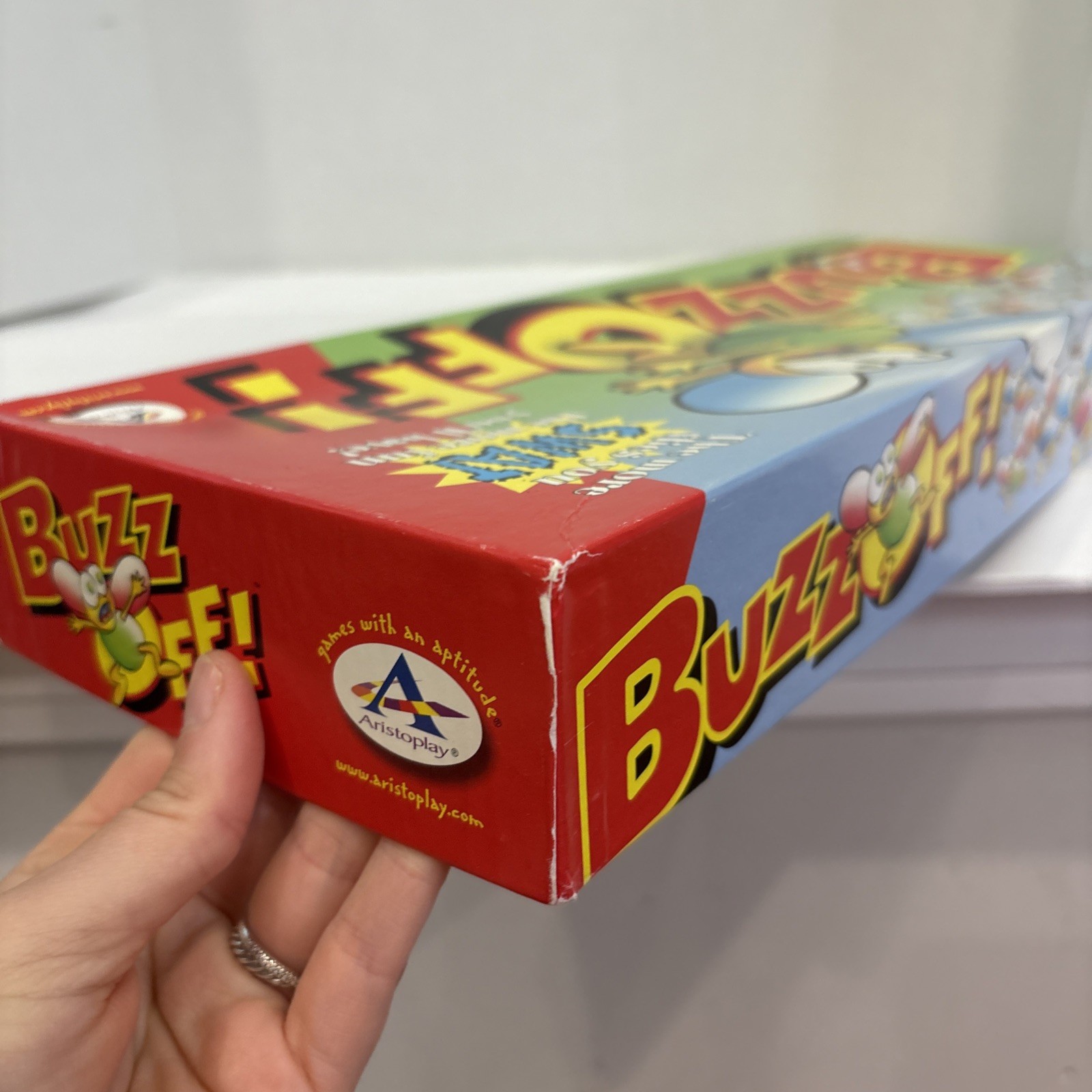 Aristoplay Ltd. (2003) Buzz Off! Board Game