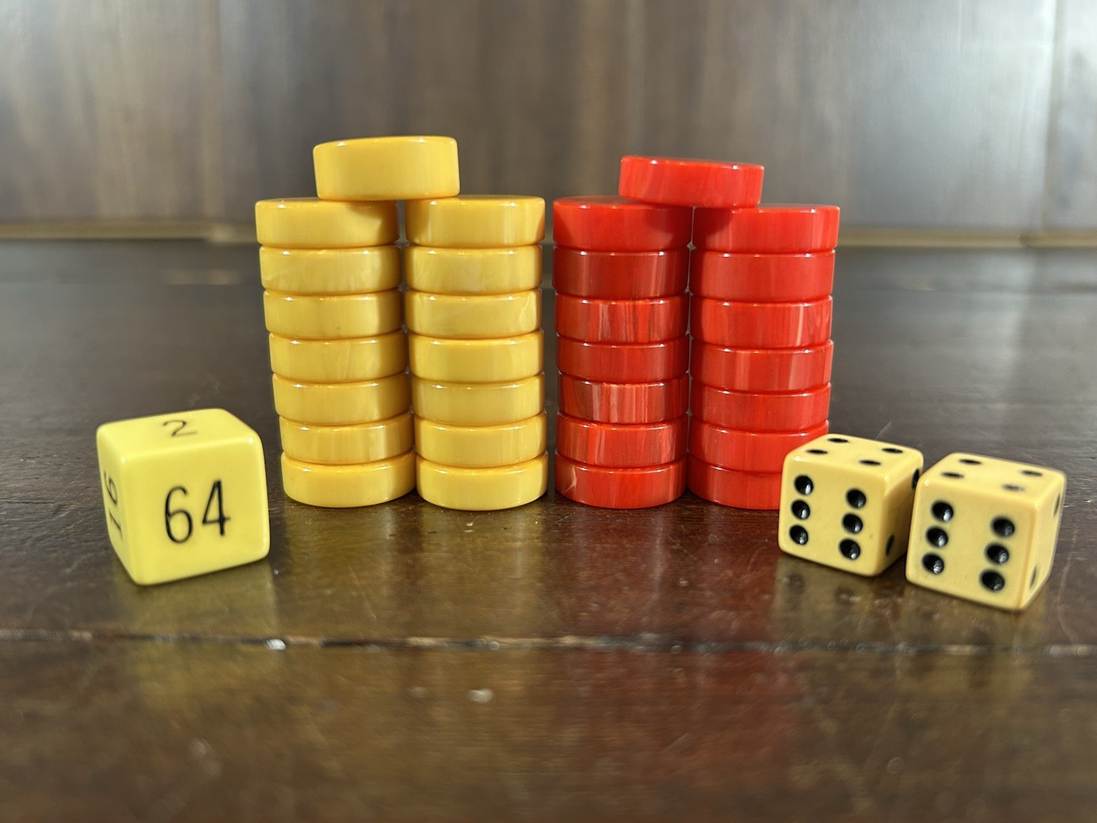 VTG Lot 30 Catalin Bakelite Backgammon Red & Butterscotch 3/4 X 3/16 & 3 Die (k)