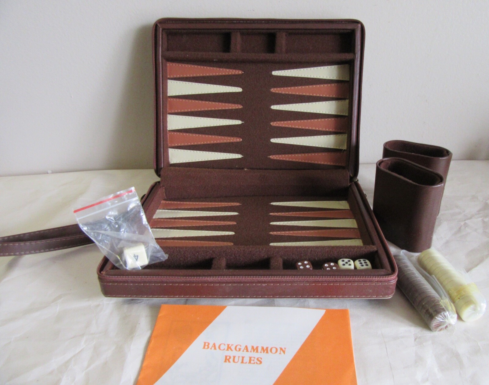 Backgammon Set in Brown Zippered Carry Case 9.5 x 7″