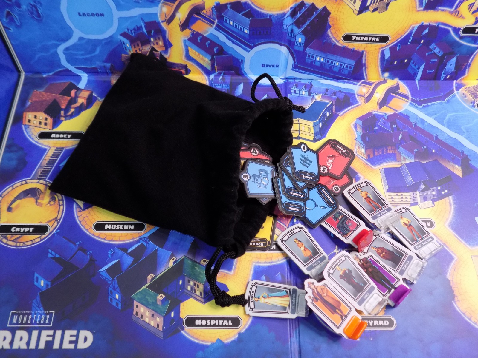 HORRIFIED UNIVERSAL MONSTERS Board Game 100% Complete Ravensburger 2019