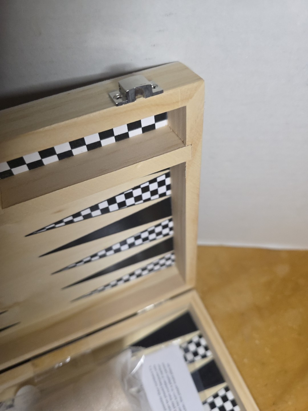 Van’s Off The Wall Promotional backgammon Set In A Wooden Travel Case GAME