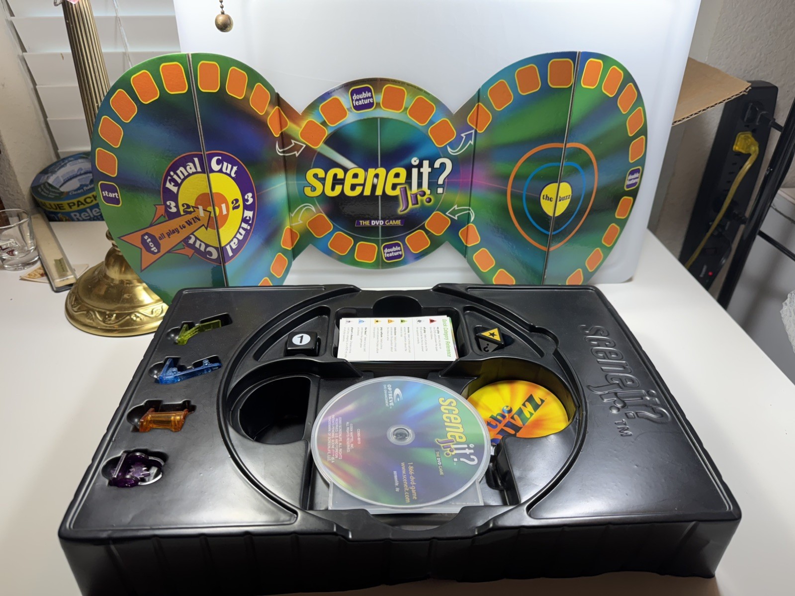 Scene It? Jr • The DVD Game • Complete • Box Hurting • 2004