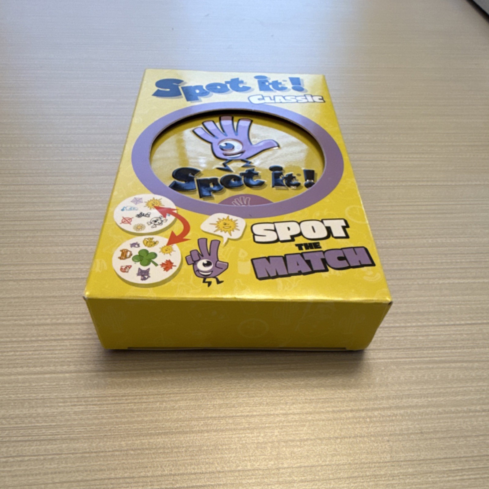 Zygomatic Spot It! Classic Family Game Observation Theme 5 Mini-games 6+ SP103