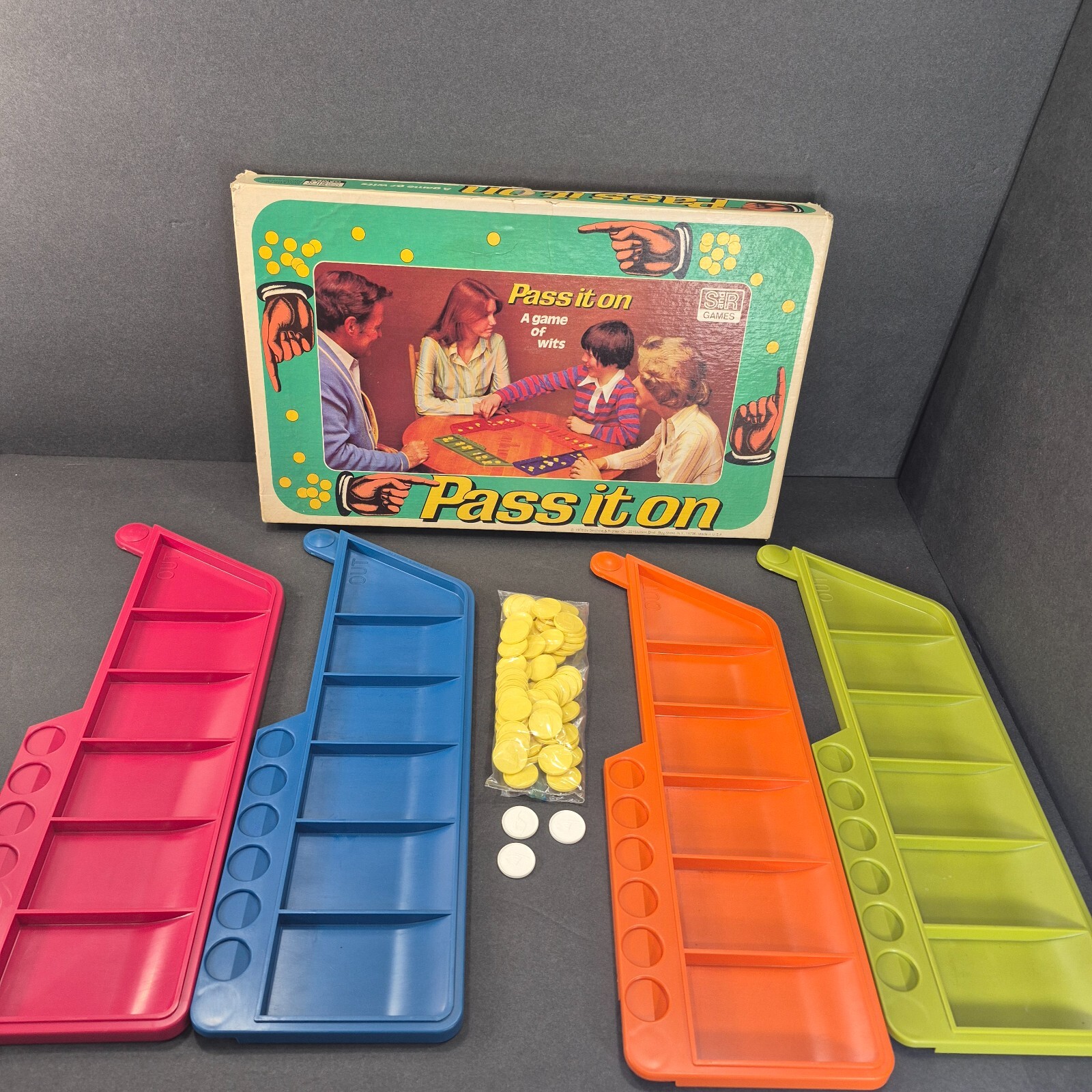 Vintage Selchow & Righter Pass It On Game A Game of Wits 1978