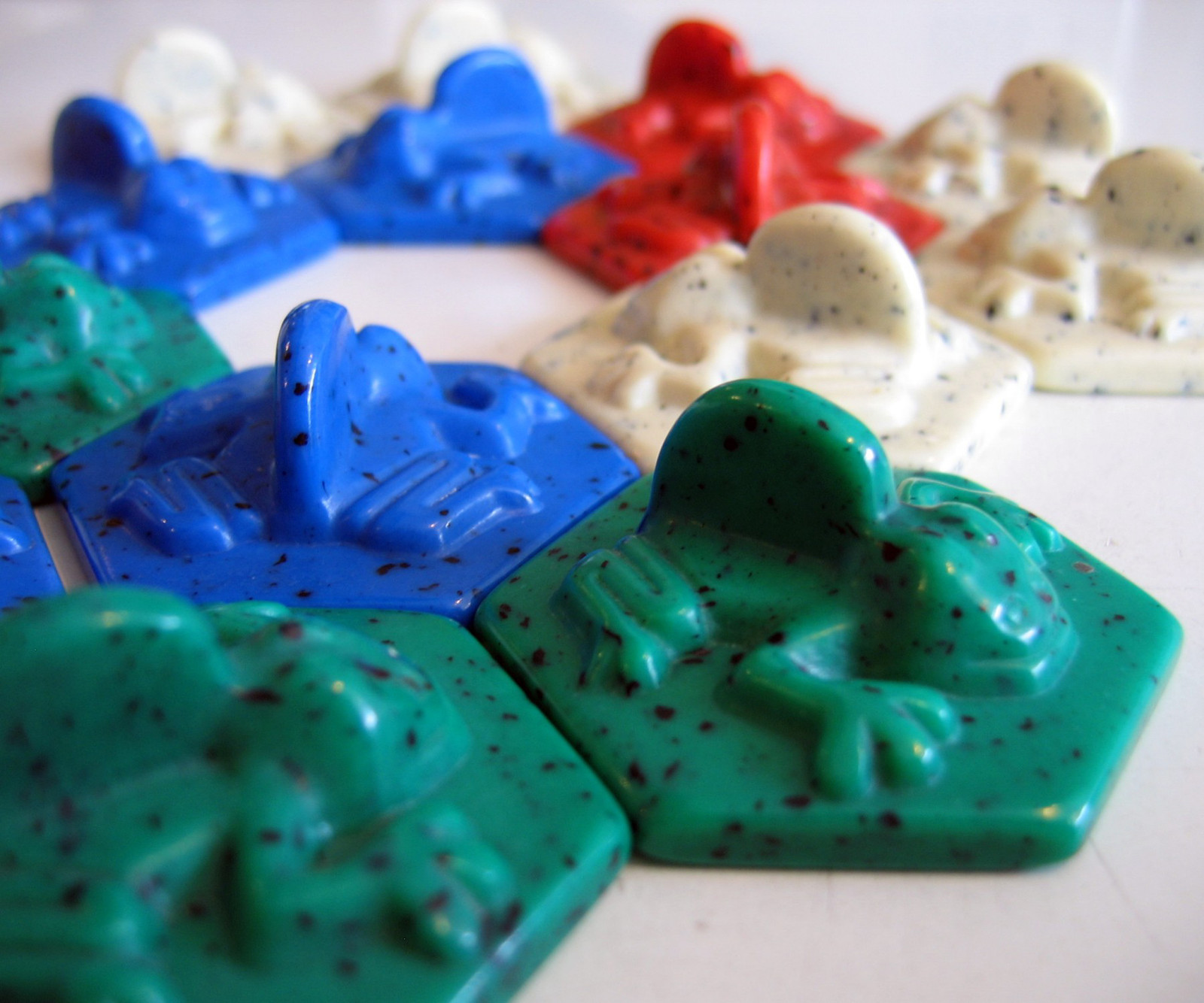 NEW ARMY OF FROGS Strategy Board Game – GEN42 Family Games with a difference