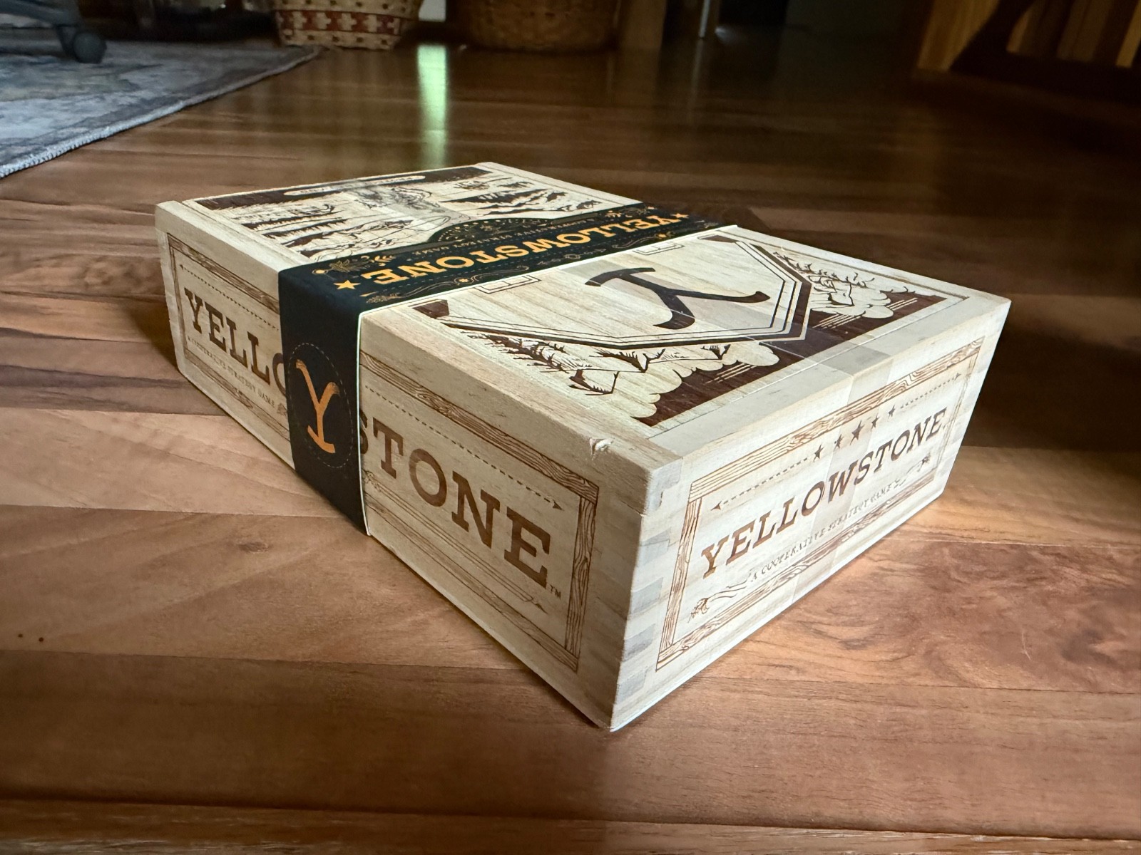 Buffalo Games -YELLOWSTONE Strategy Co-op Board Game Wooden Collectors Box NEW