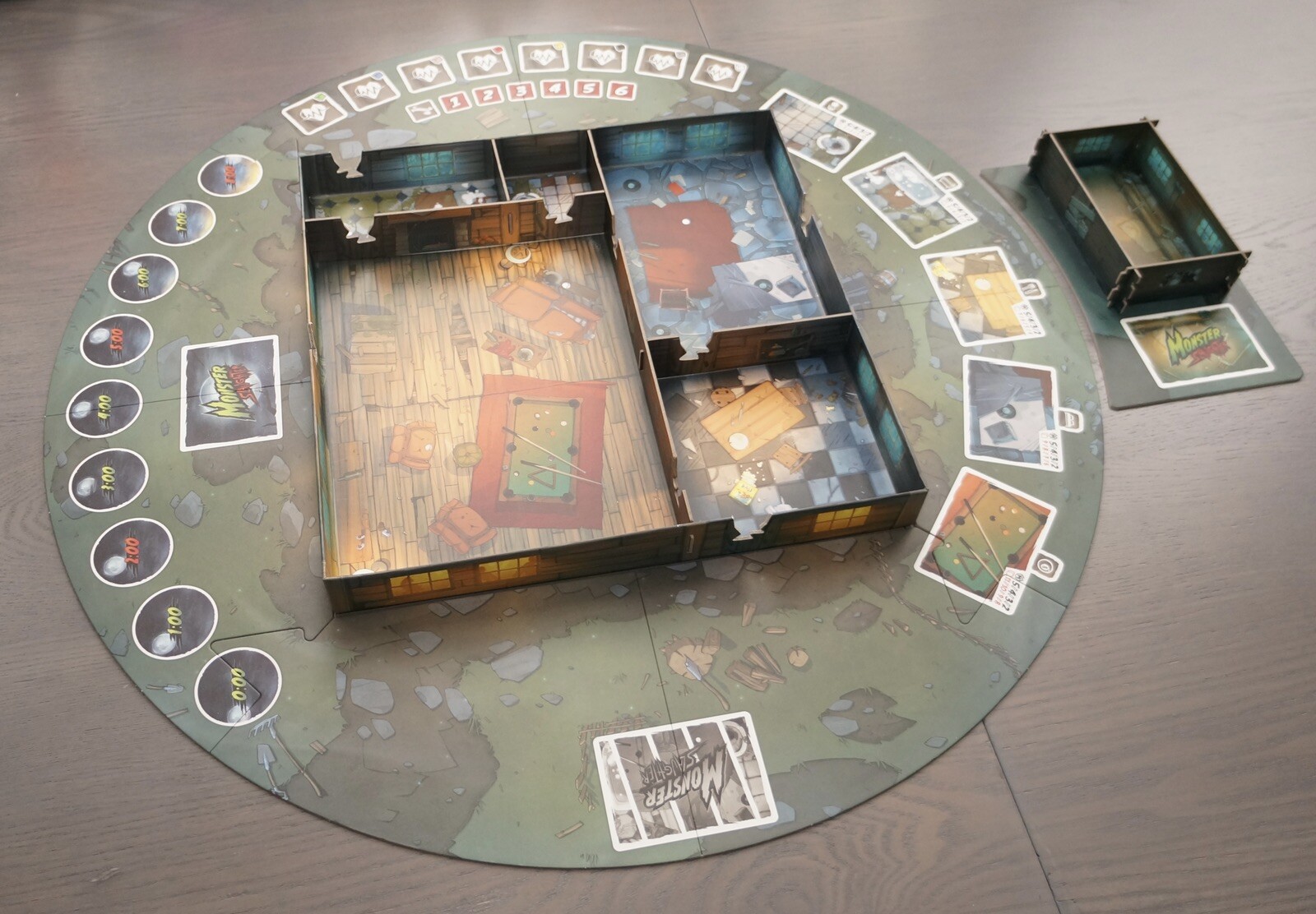 Monster Slaughter | Cabin, Walls, Outdoor Ground Tiles and Shed Expansion Pieces