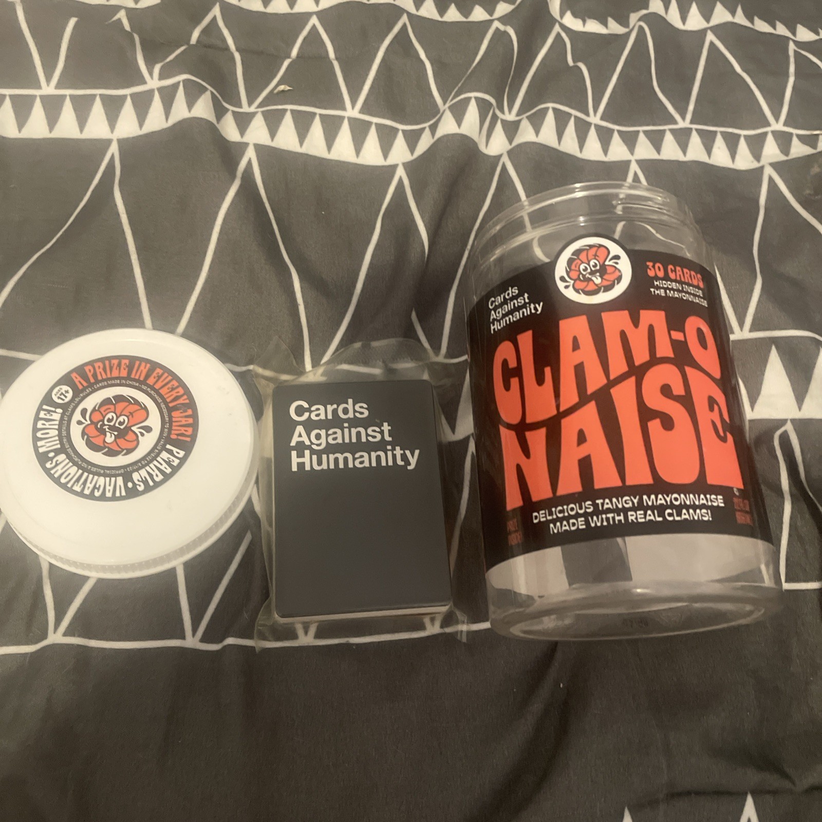 New Cards Against Humanity: CLAM-O-NAISE – 30 Card Expansion – In Hand – Sealed