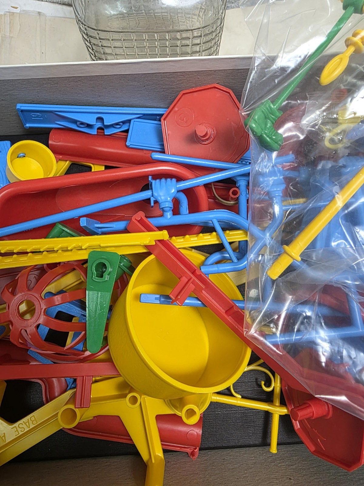 Milton Bradley 1999 Mouse Trap Building Game ( Complete)