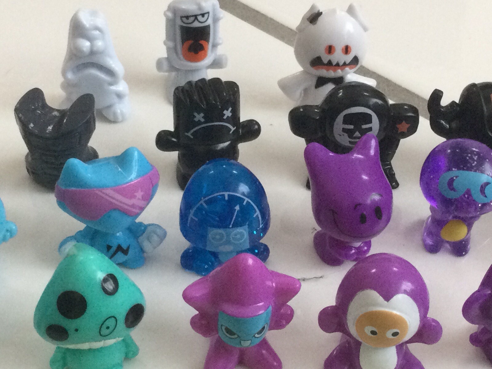 Large Lot of 148 Vintage GoGo’s Crazy Bones Mini Figurines GoGos