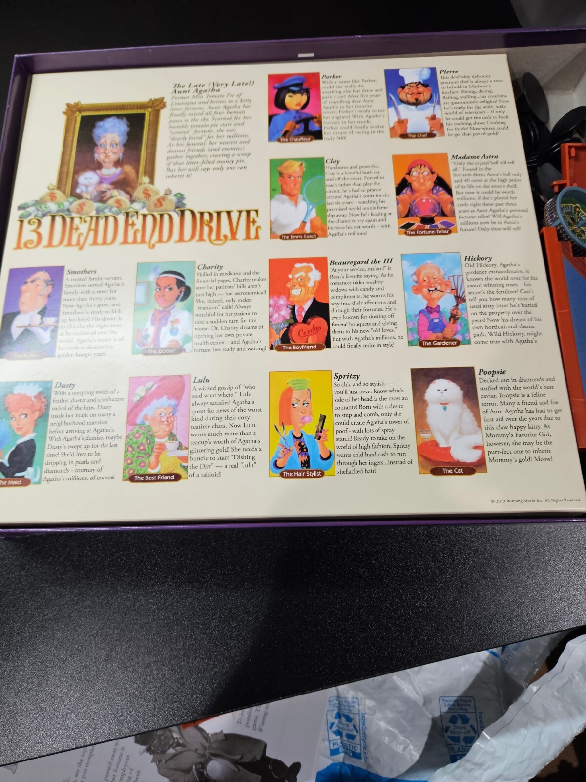 Winning Moves 13 Dead End Drive Mystery, Suspicion and Foul Board Game