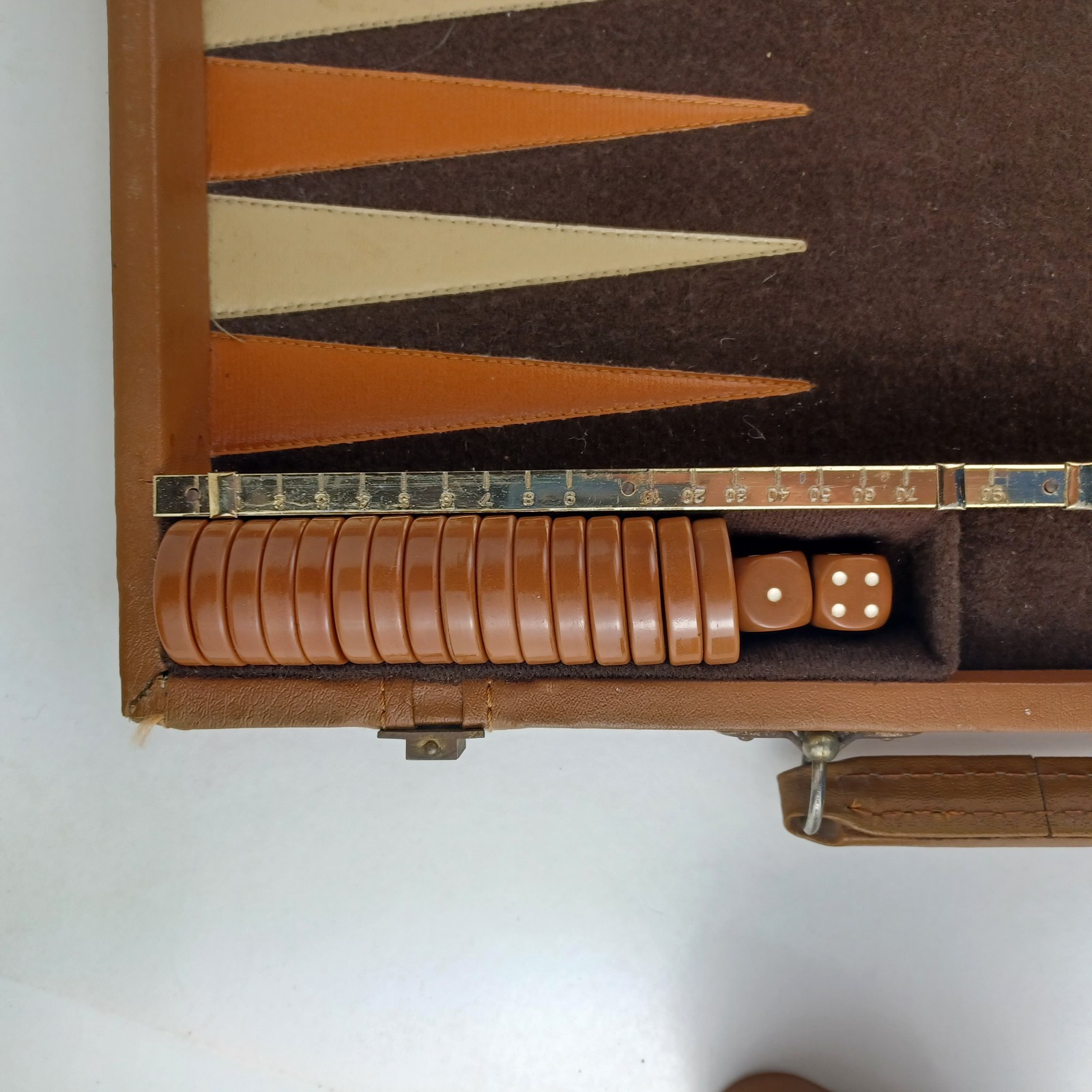VTG Aries Travel Backgammon Set Brown Tan Orange Brass Score Slider 20″ x 15.5″