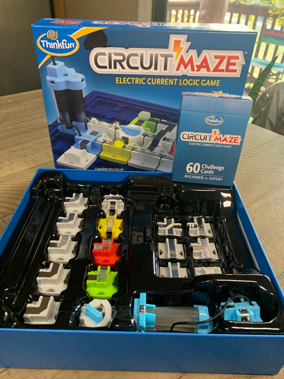 ThinkFun CIRCUIT MAZE Electric Current Logic Game | Ignite Your Mind! 60 Challen