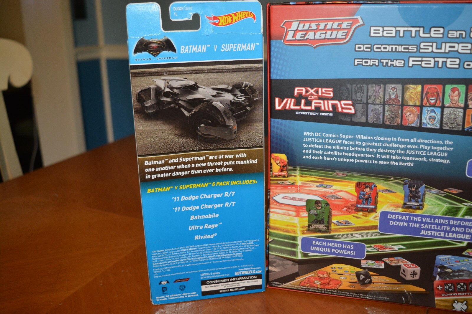 DC JUSTICE LEAGUE GAME AXIS OF VILLAINS, HEROCLIX HYPERTIME STARTER + HOT WHEELS