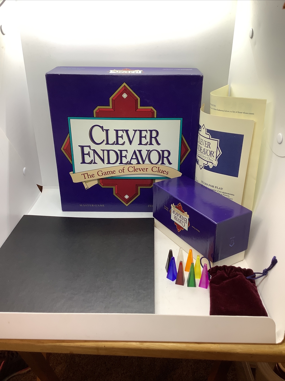 Clever Endeavor – The Game of Clever Clues – Master Game Deluxe Edition 1989