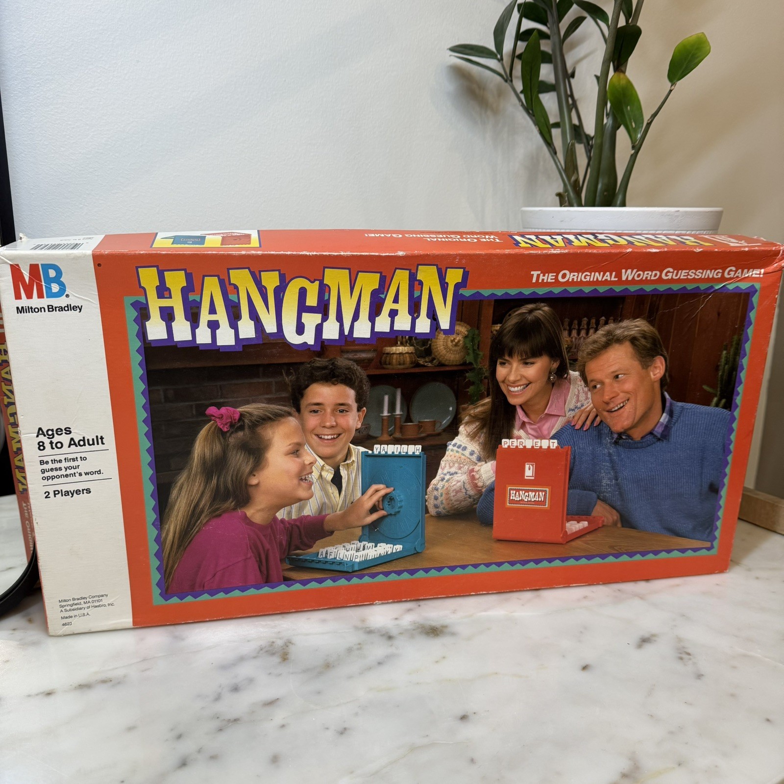 VINTAGE Hangman Milton Bradley 1988 Words Classic Game 55 red 55 blue tiles