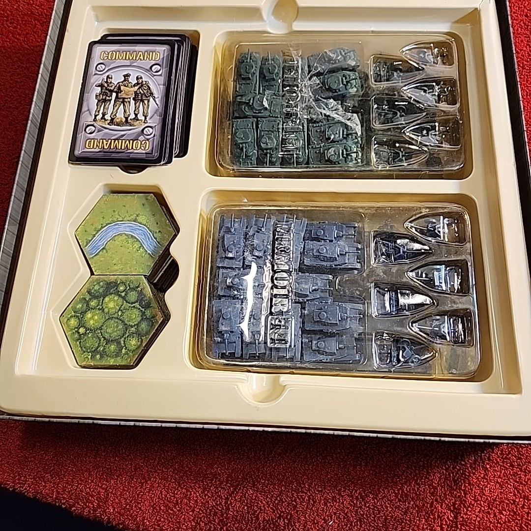 Days of Wonder Memoir 44 WWII Board Game Richard Borg COMPLETE IN BOX