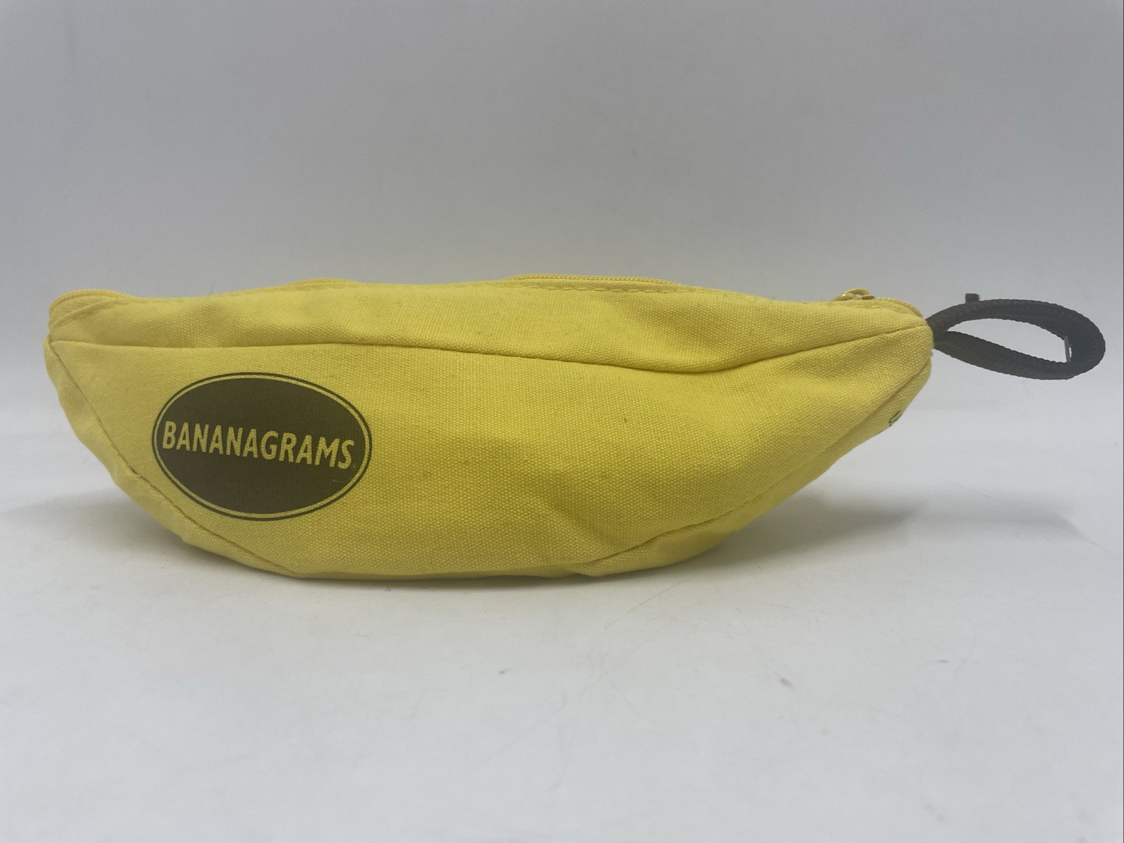 Bananagrams Game Crossword Word Play Complete 144 Pieces Zip Bag & Original Tag