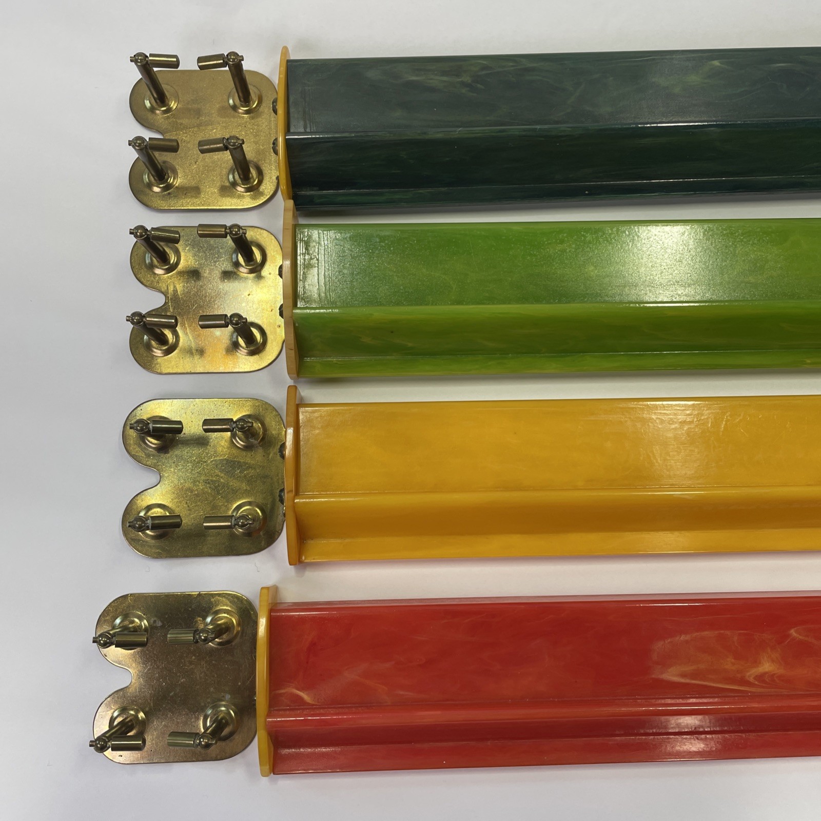 Vtg Bakelite Butterscotch Mahjong Set 168 Tiles 4 Racks in Locking Hard Case