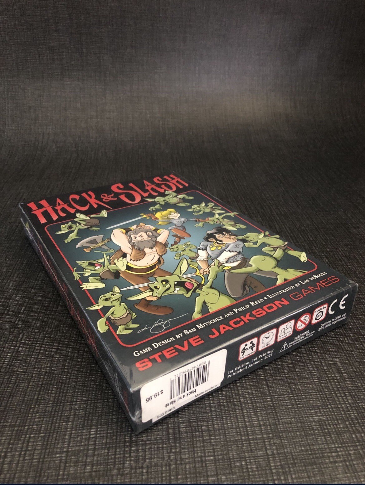 Hack & Slash – A Dice-Rolling Adventure Game Of Winning Fame For 3-6 Players