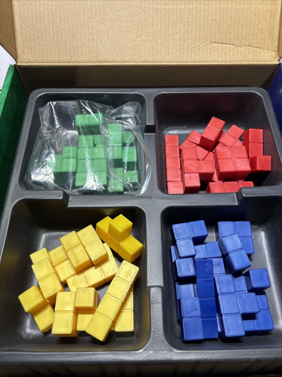Blokus 3D the Strategic Block Building Board Game EI-2969