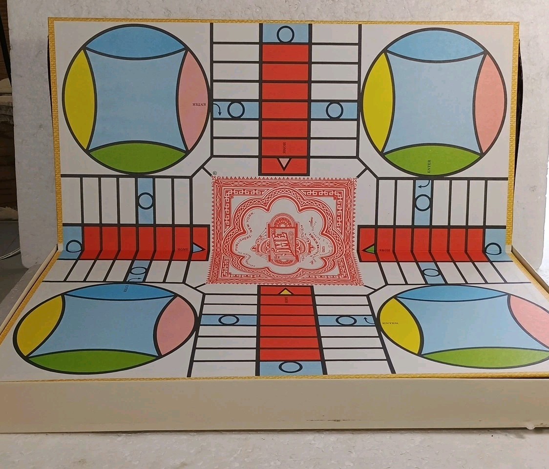 1982 Parcheesi Game Deluxe Edition Selchow & Righter COMPLETE Deluxe Edition