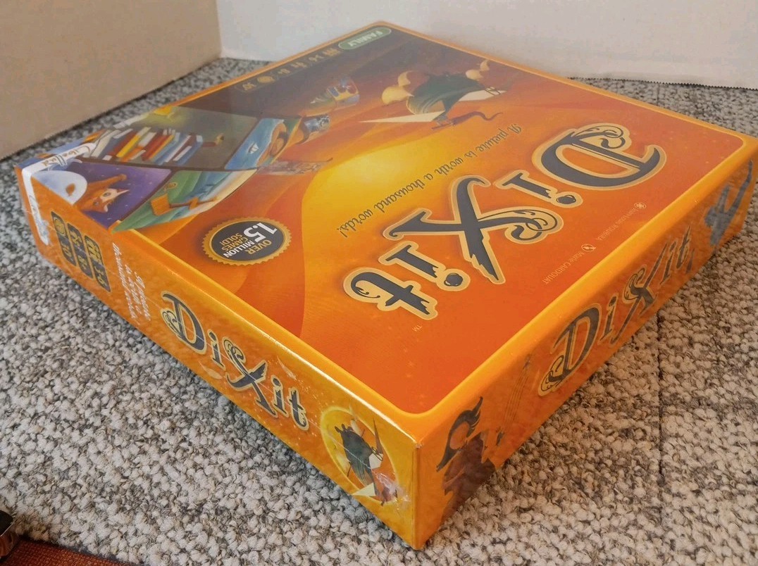 Dixit Family Board Game A Picture is Worth a Thousand Words Libellud New Sealed
