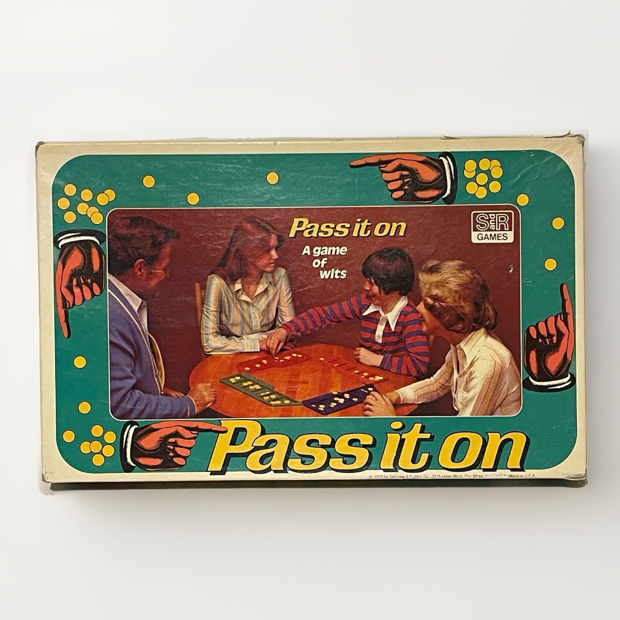 Vintage Selchow & Righter 1978 Pass It On Family Game of Wits Complete