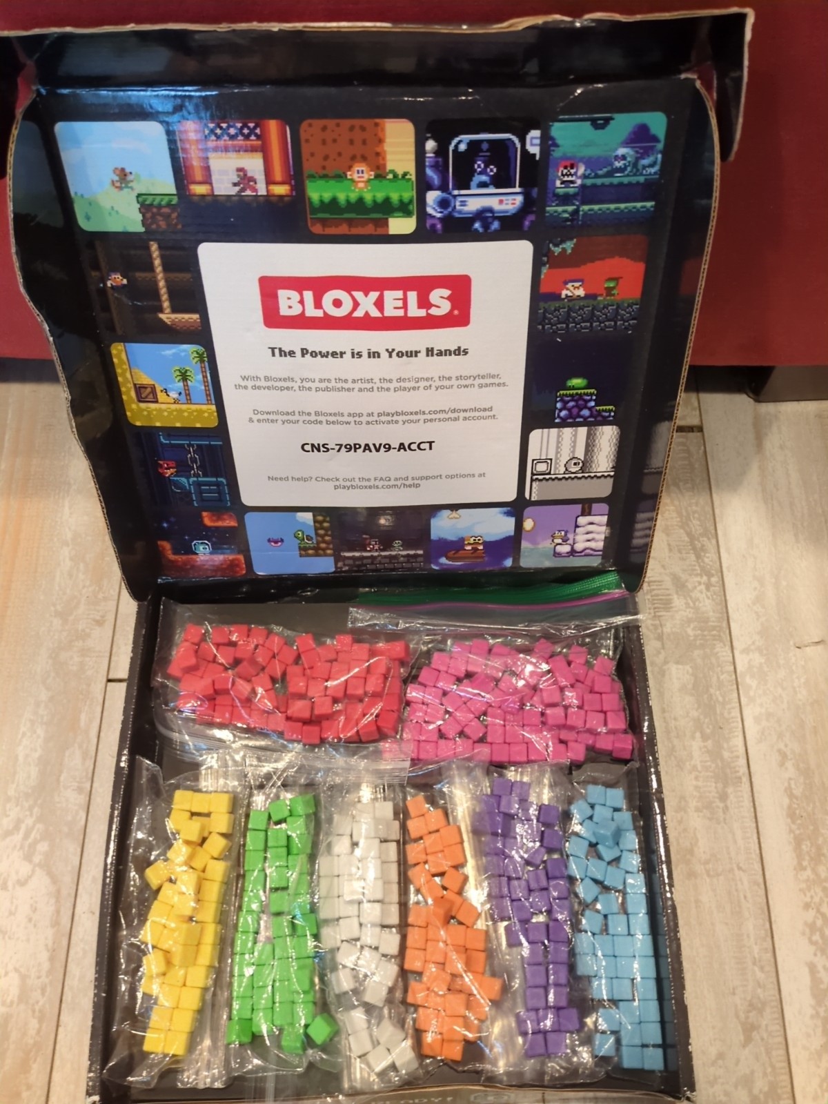 Bloxels Build Your Own Video Games: Game Studio Kit