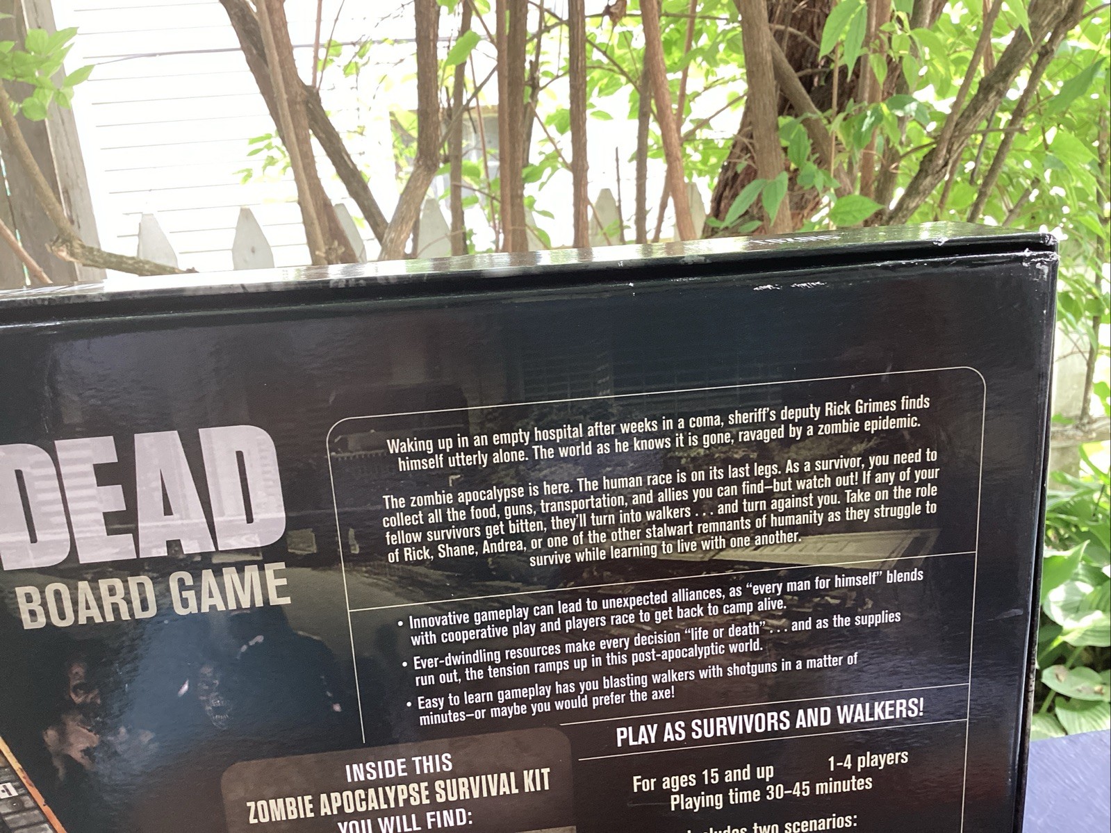 AMC The Walking Dead Board Game by Cryptozoic 2011 Great condition!