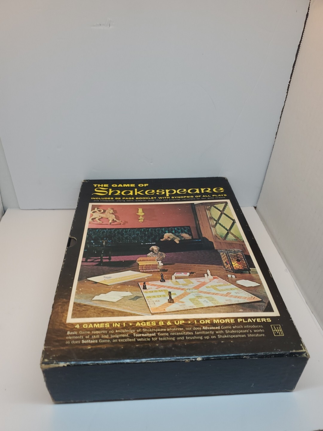 The Game of Shakespeare Avalon Hill Co Vintage 1966 Bookshelf Game