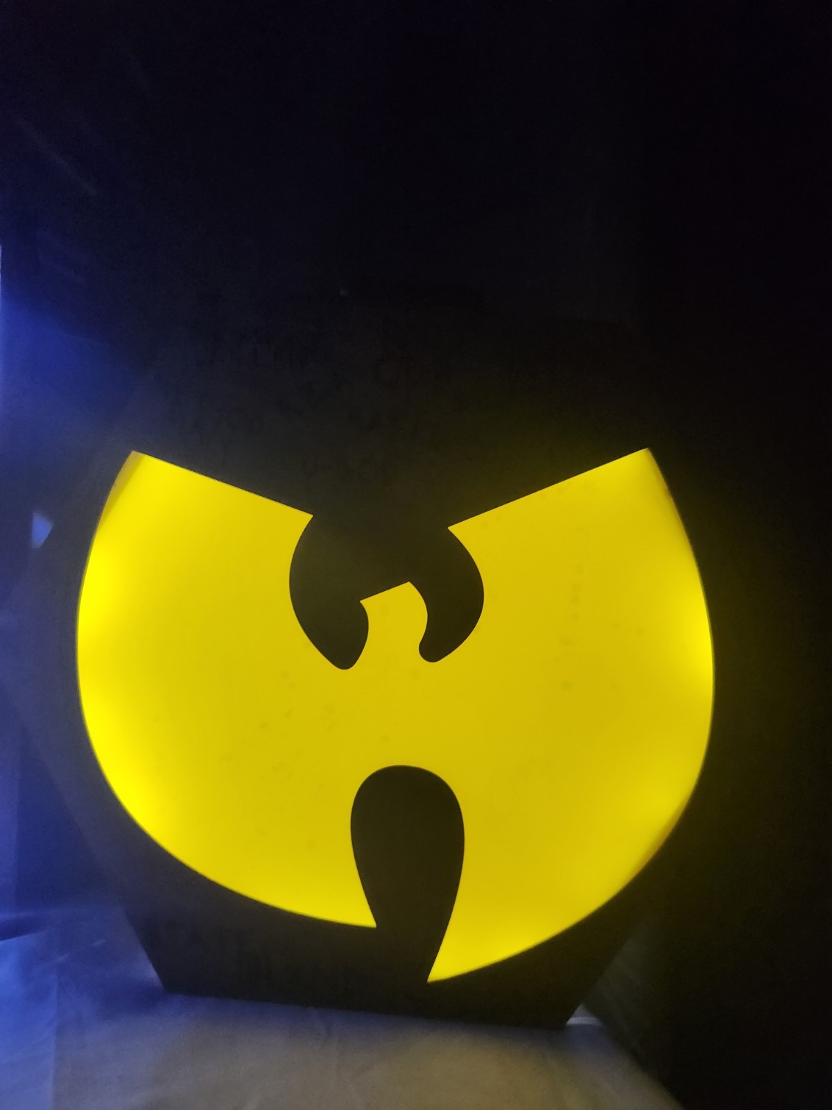 Wu-Tang Clan Monopoly (LIGHT UP WU TANG SIGN ONLY READ DESCRIPTION)