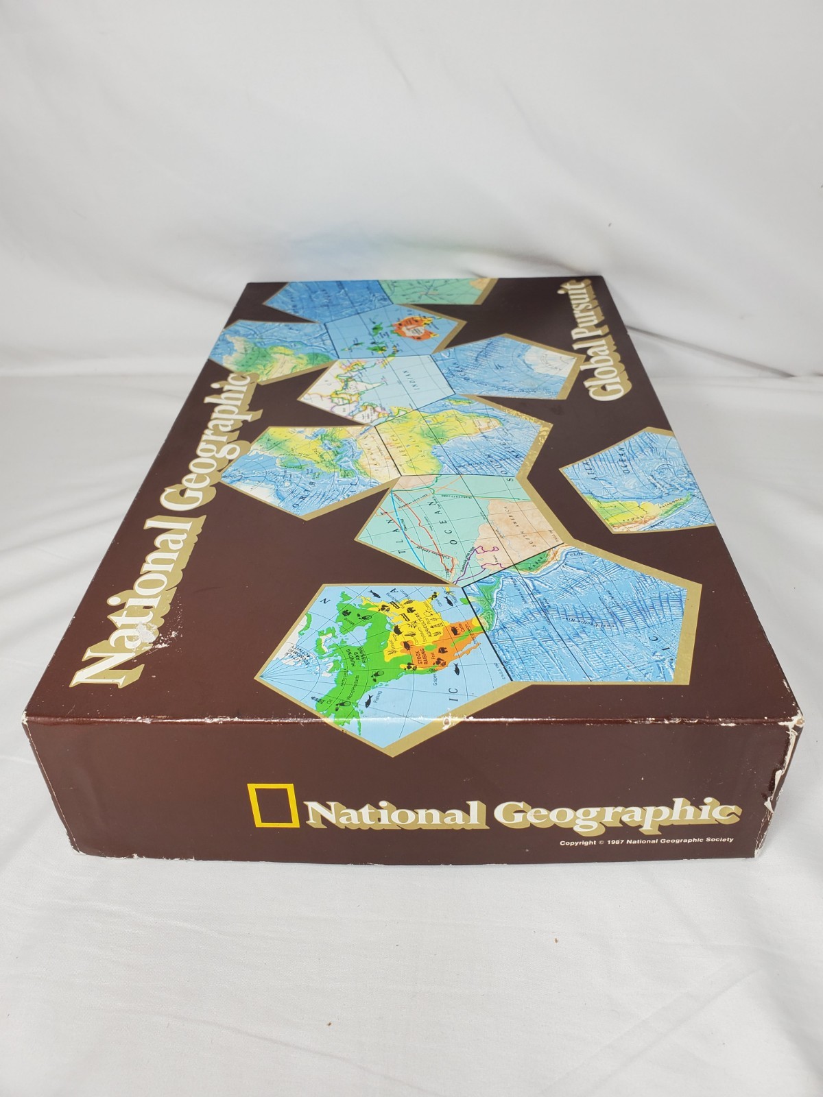 National Geographic Global Pursuit board game 100% complete Nice!