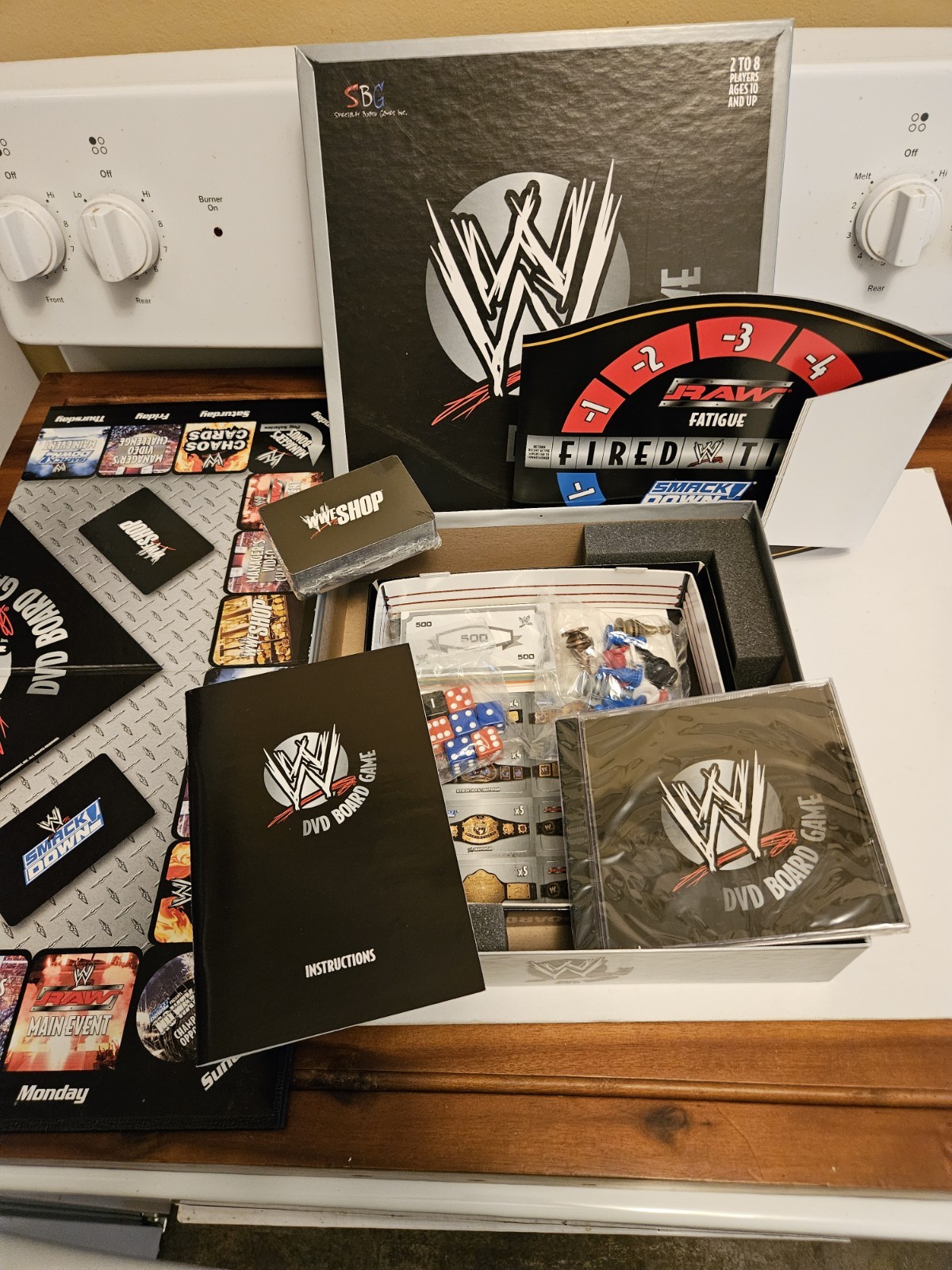 WWE Smack Down Raw DVD Board Game 2005 Complete WWE Wrestling Vintage