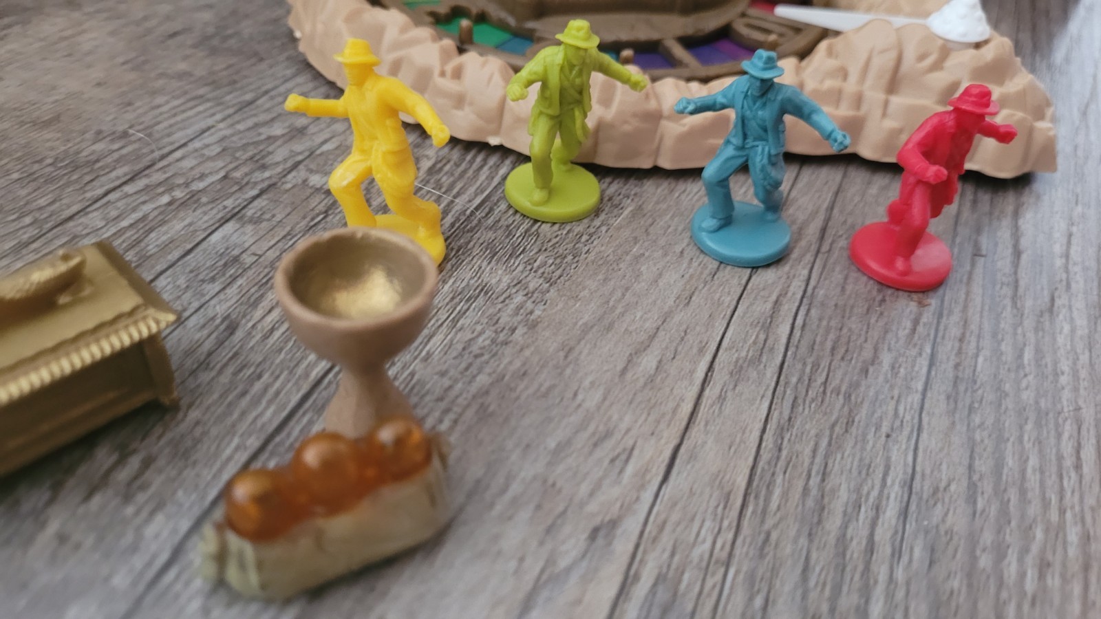 MB Games Collector’s Edition The Game of Life: Indiana Jones Board Game Complete