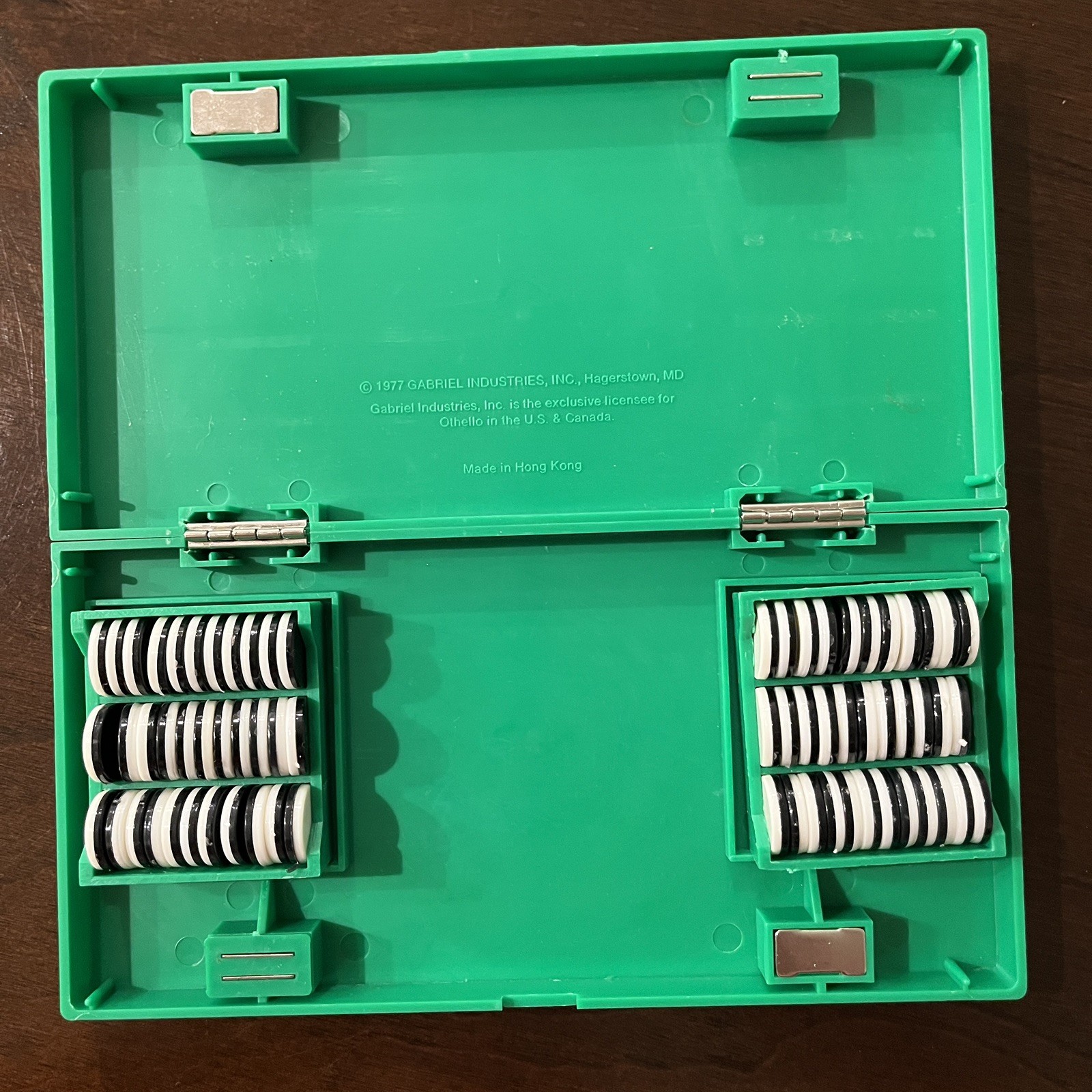 Vintage 1977 GABRIEL Pocket Othello Board Game – 100% COMPLETE + extra buttons