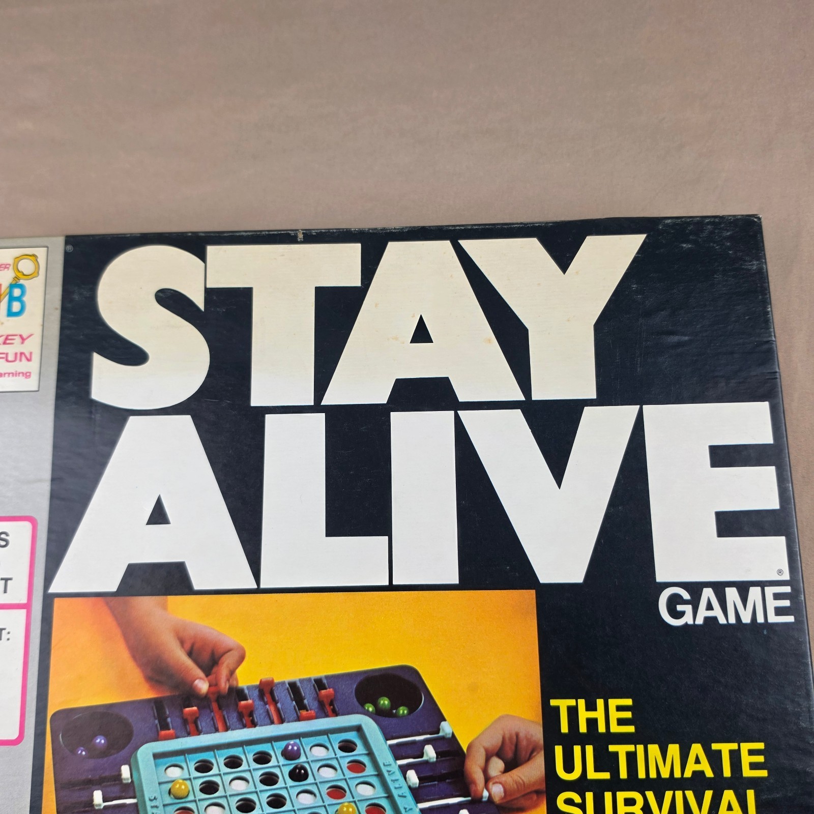 Vintage 1971 Milton Bradley Stay Alive Board Game Complete With All 20 Marbles